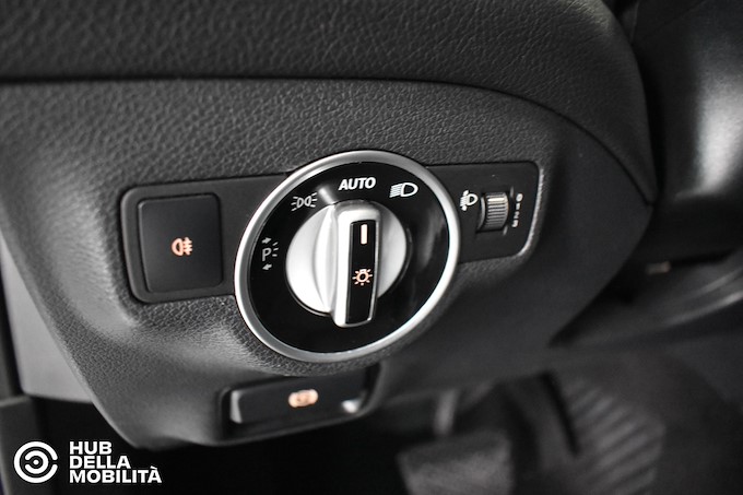 MERCEDES-BENZ GLA 180 CDI Automatic Sport